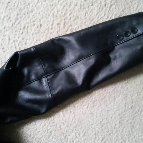 Wilsons Black Leather Trench Coat - Picture 5 of 7